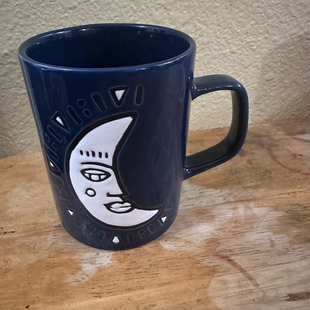Feliz Modern Moon Mug